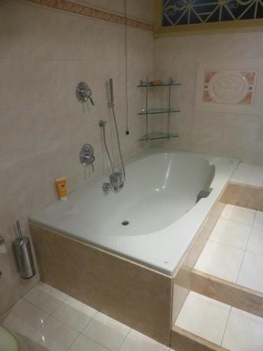 Galleria d'Arte - Foresteria Hotel in Province of Brescia