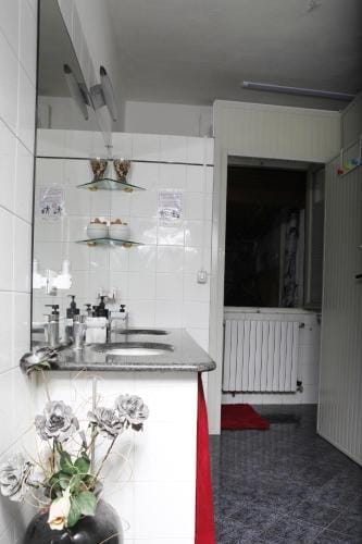 Posto letto in una camera condivisa Hotel in Lombardy