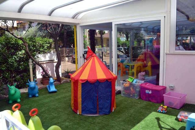 HOTEL TRE ROSE Hotel in Riccione