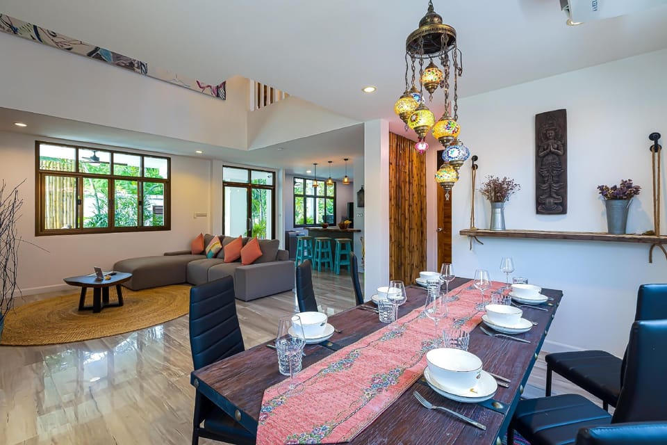 Pool Villa  4 Br Walking to Beach HV Hotel in Nong Kae