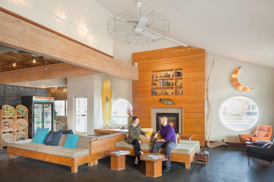 Surftides Lincoln City Hotel in Devils Lake