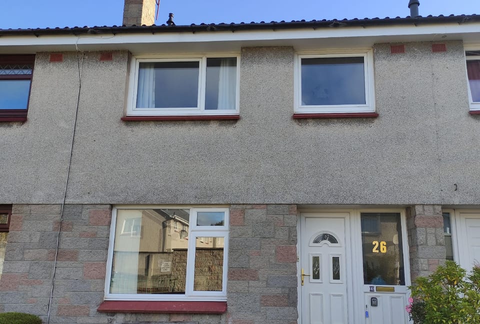 3-Bed House Sleeps 5 5 Min Walk from City Centre Hotel in Inverness