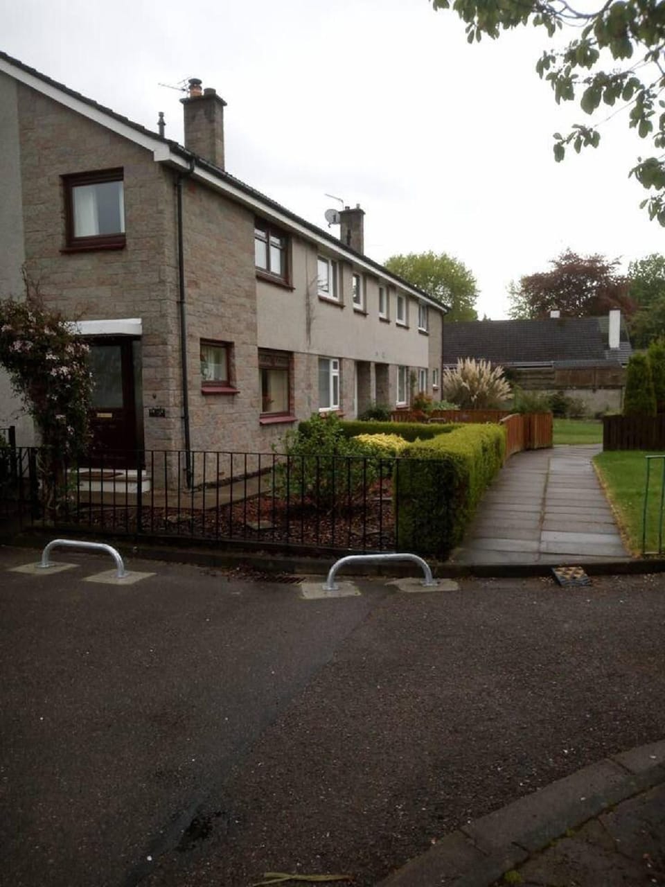3-Bed House Sleeps 5 5 Min Walk from City Centre Hotel in Inverness