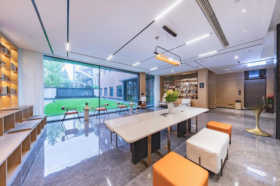 Atour Hotel Hangzhou Wulin Square Zhengjiang University Xixi campus Hotel in Hangzhou