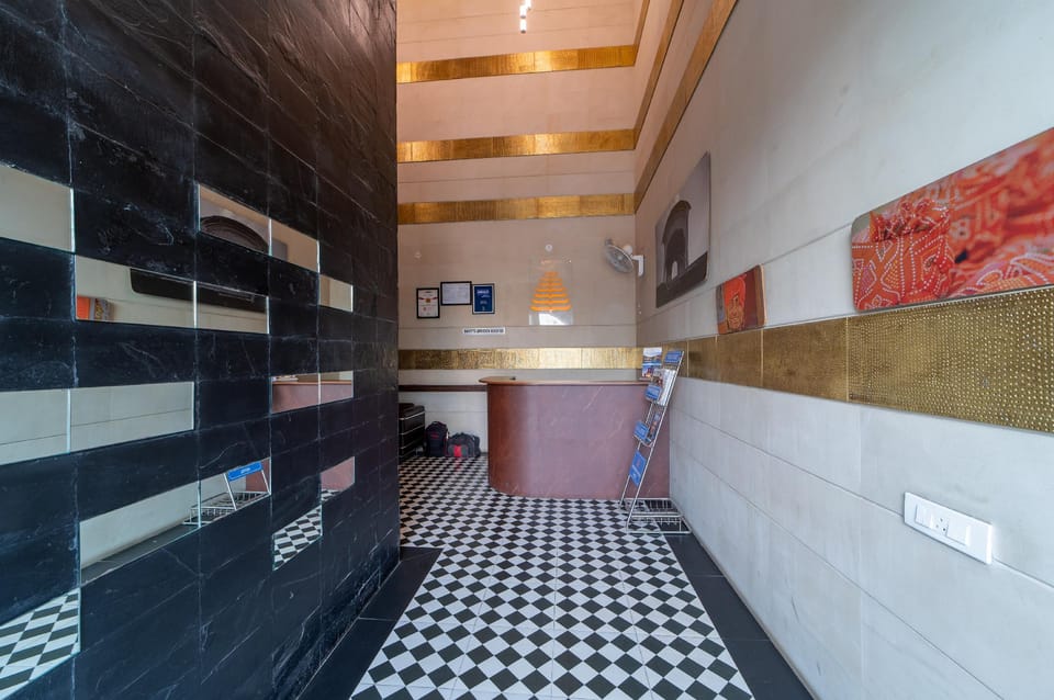 Whispering Palms Hotel, Jaipur Hotel in Jaipur