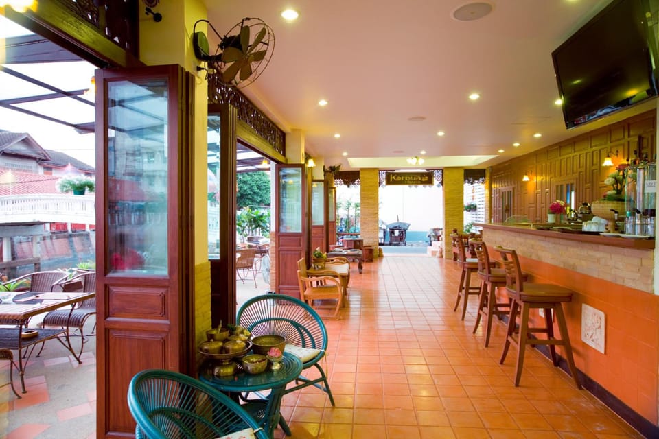 Bar/lounge
