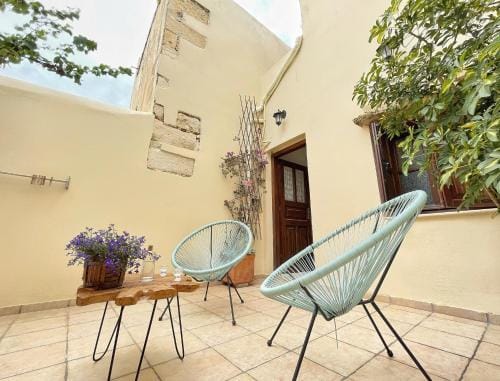 Four Seasons of Bliss at Sohora Hotel Inn in Rethymno