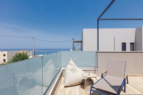 Iron Villas - Nefeli & Oniros Hotel in Crete