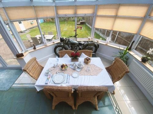 Keppel Gate B&B - Silver Birch Ensuite Room Hotel in South Derbyshire District