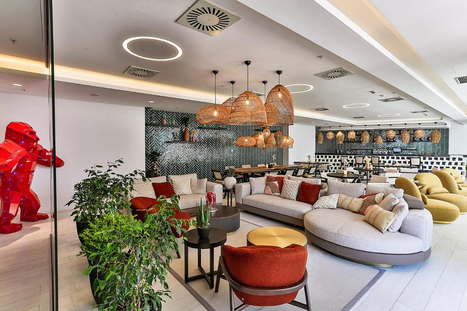 Hotel Plaza Hotel in Budva