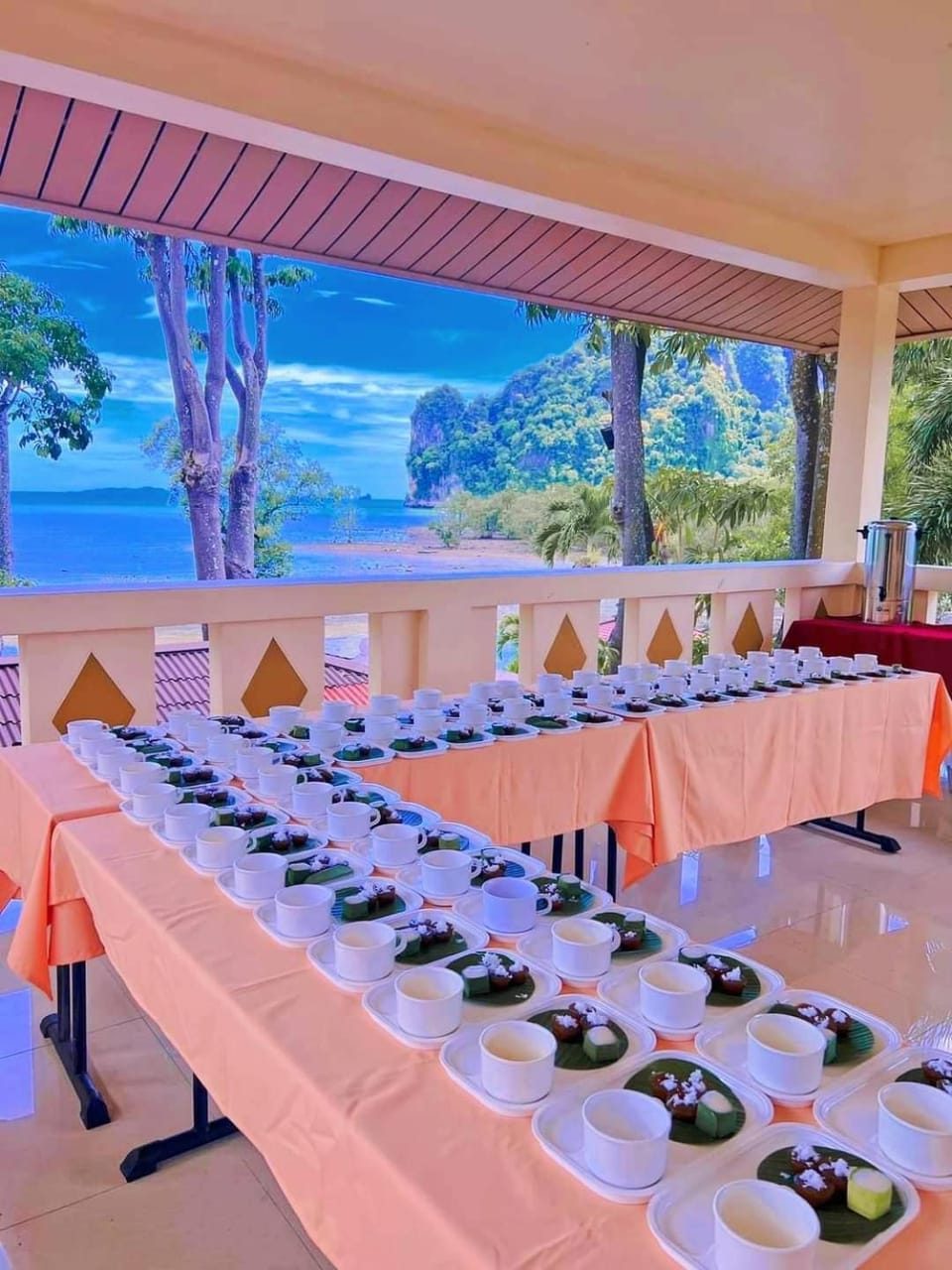 Diamond Beach Resort Hotel in Krabi Changwat