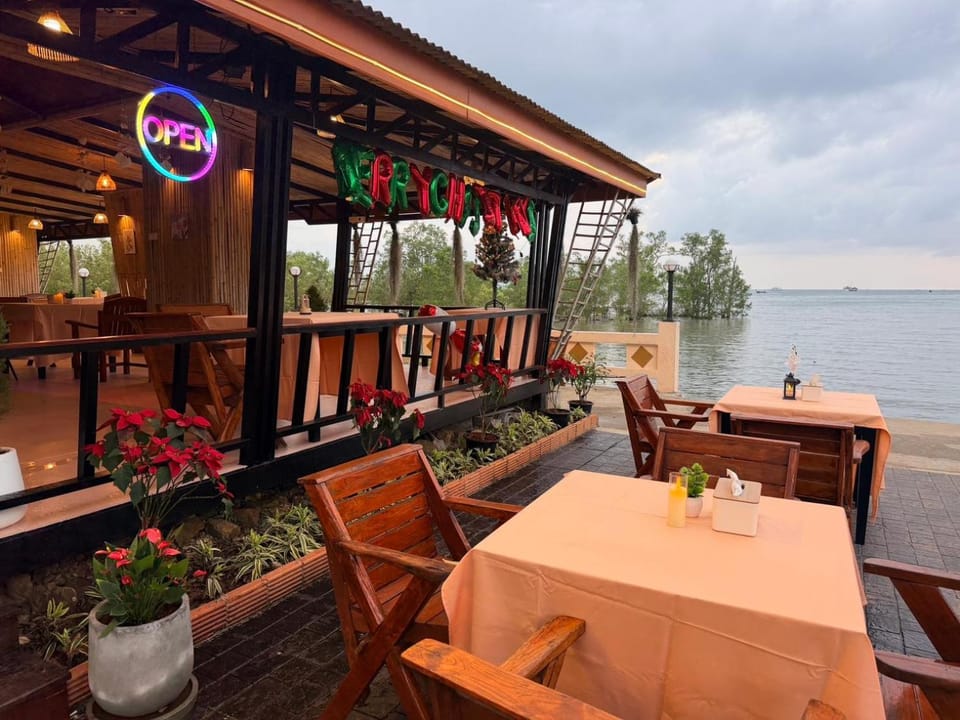Diamond Beach Resort Hotel in Krabi Changwat