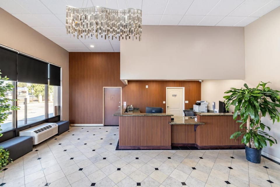 The Prime Suites, Vallejo - Napa Valley and Six Flags Discovery Kingdom Hotel in Vallejo