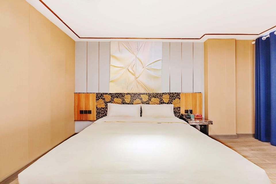 Meisu Fancy Hotel (Wuhu Pedestrian Street Jinghu Park Branch) Hotel in Nanjing