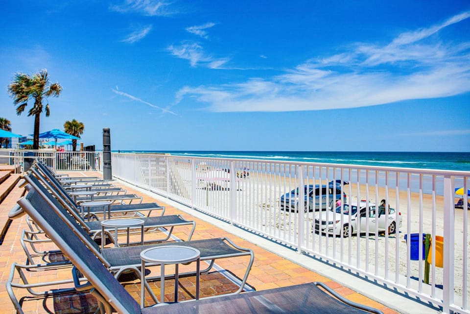 Beach House Inn with POOL & Hot Tub Hotel in Florida