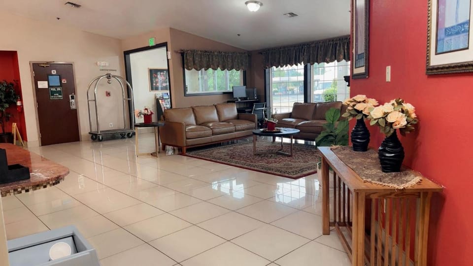 Bridgeway Inn & Suites - Portland Airport Hotel in Gresham