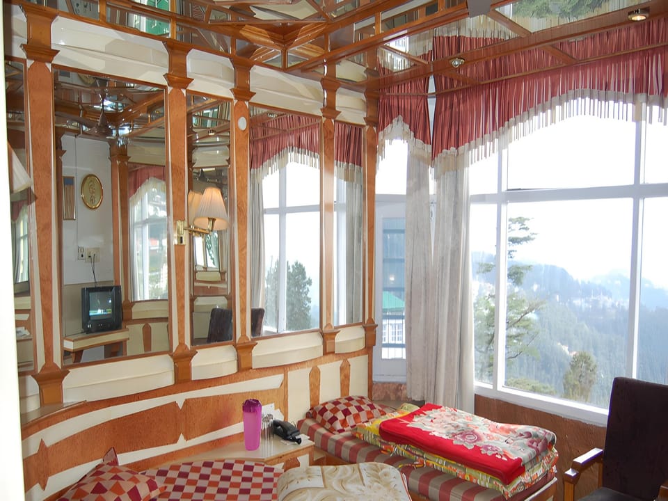 Hotel Gulmarg Regency Hotel in Shimla