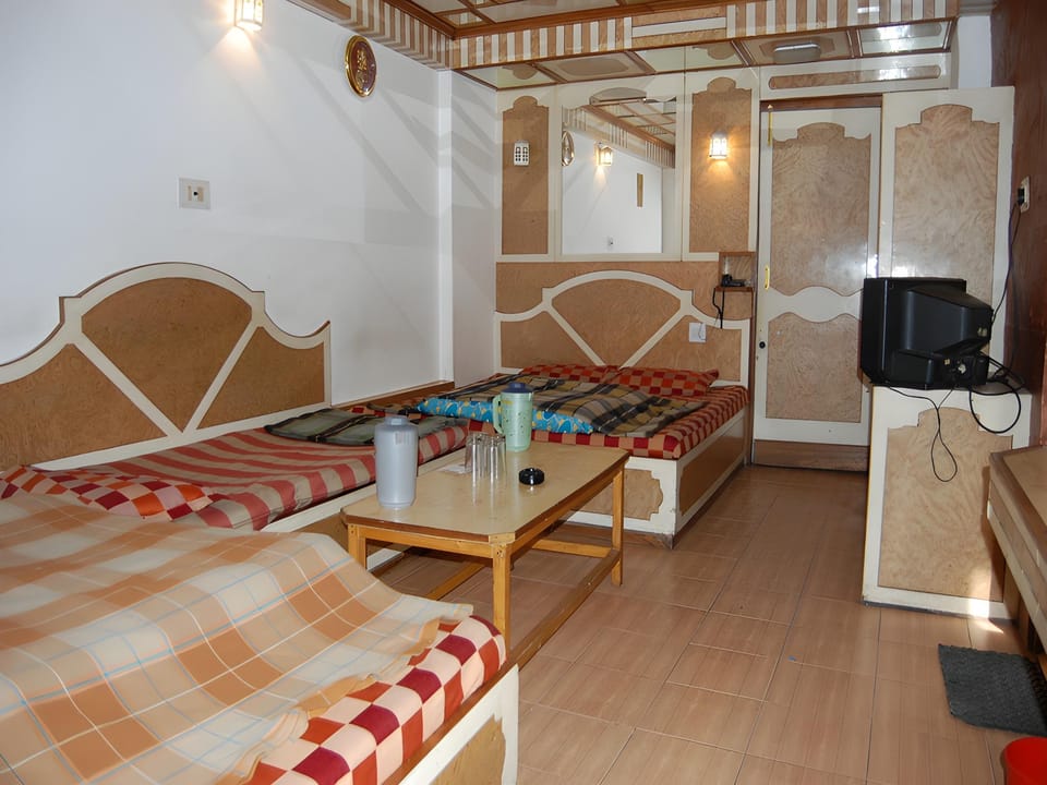 Hotel Gulmarg Regency Hotel in Shimla