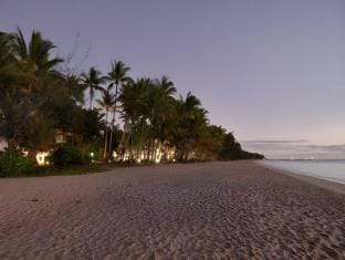 On Palm Cove Beachfront Apartments Apartment hotel in Palm Cove