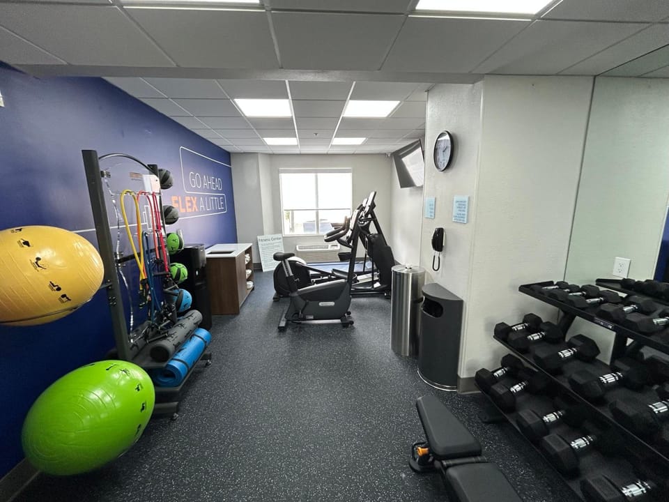 Holiday Inn Express & Suites Dania Beach - Airport Area Hotel in Dania Beach