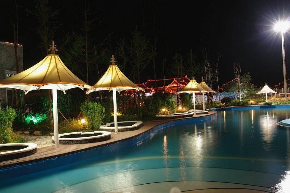 Yin Mountain Resorts QiongLai Hotel in Chengdu