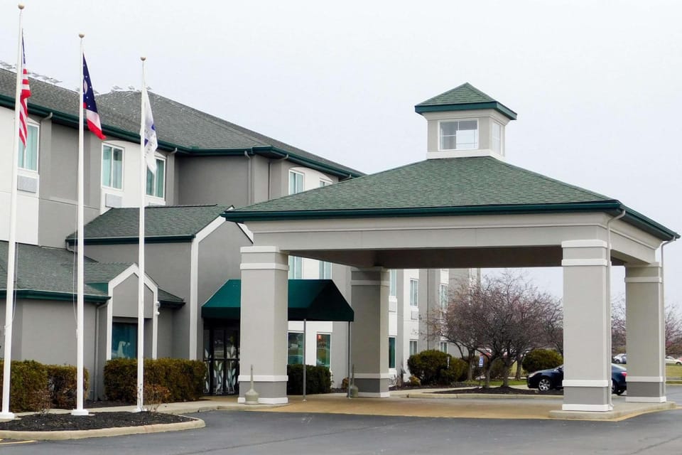 Sleep Inn & Suites Oregon - Toledo Hotel in Oregon