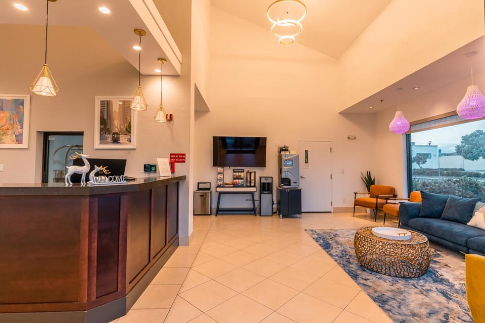 Hotel Aluxor SFO, Shuttle Service Hotel in San Bruno