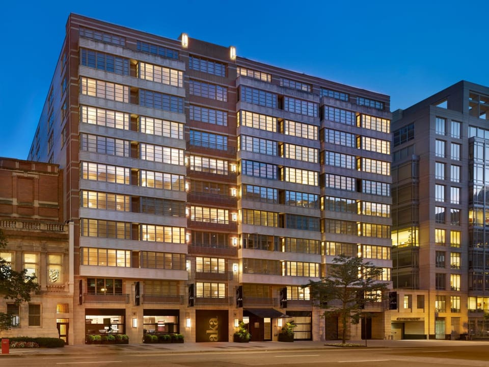 AKA White House Apartment hotel in Arlington