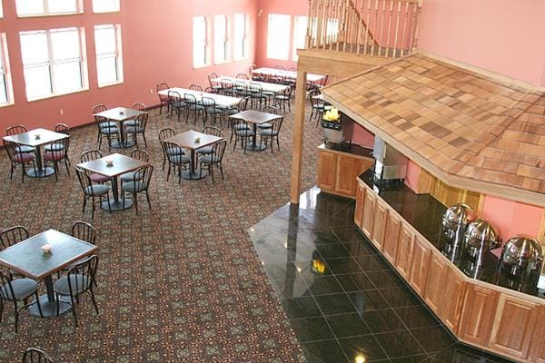 Crown Choice Inn & Suites Lakeview and Waterpark Hotel in Mackinaw City