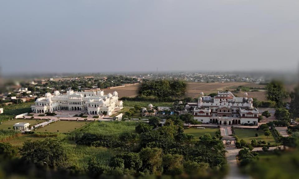 Laxmi Vilas Palace Hotel in Uttar Pradesh