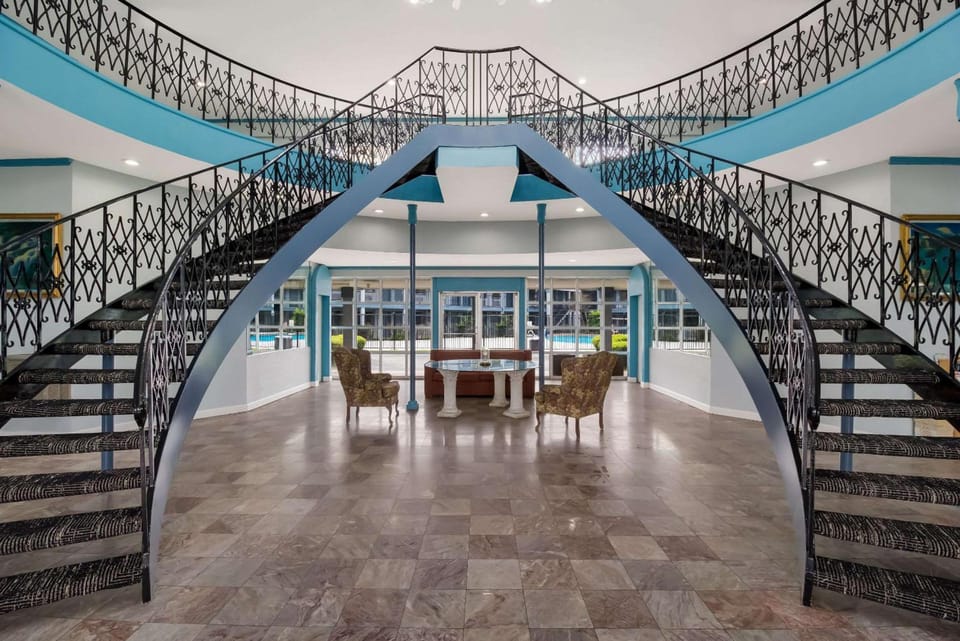 Monsoon Inn Inn in Beaumont