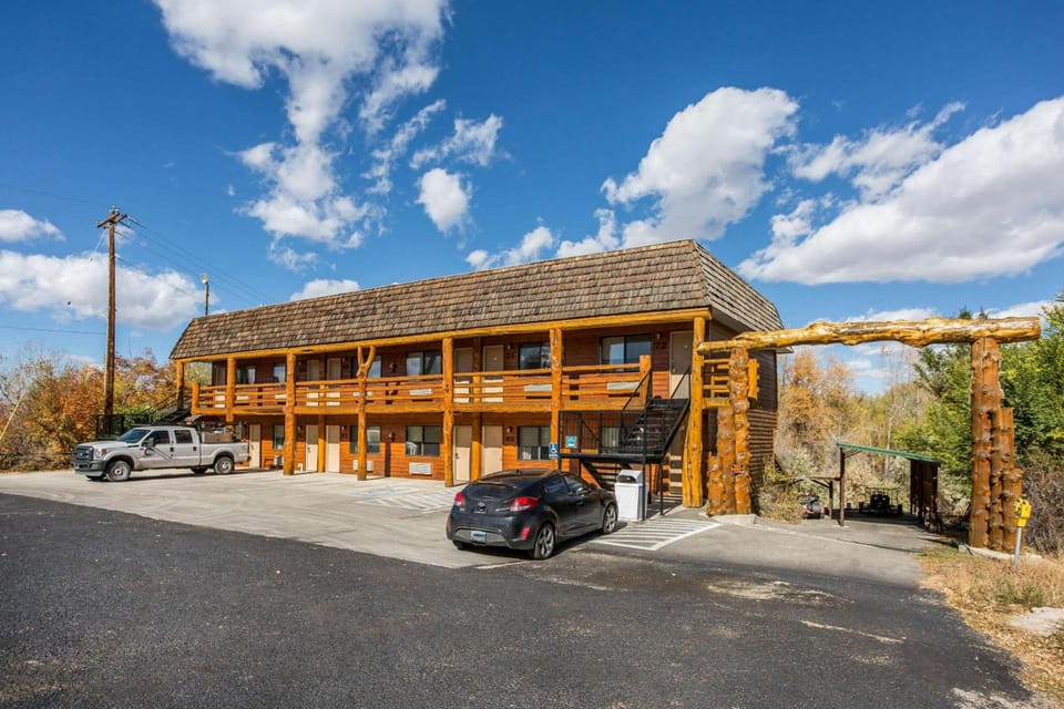 Rodeway Inn & Suites Pronghorn Lodge Lander Hotel in Lander