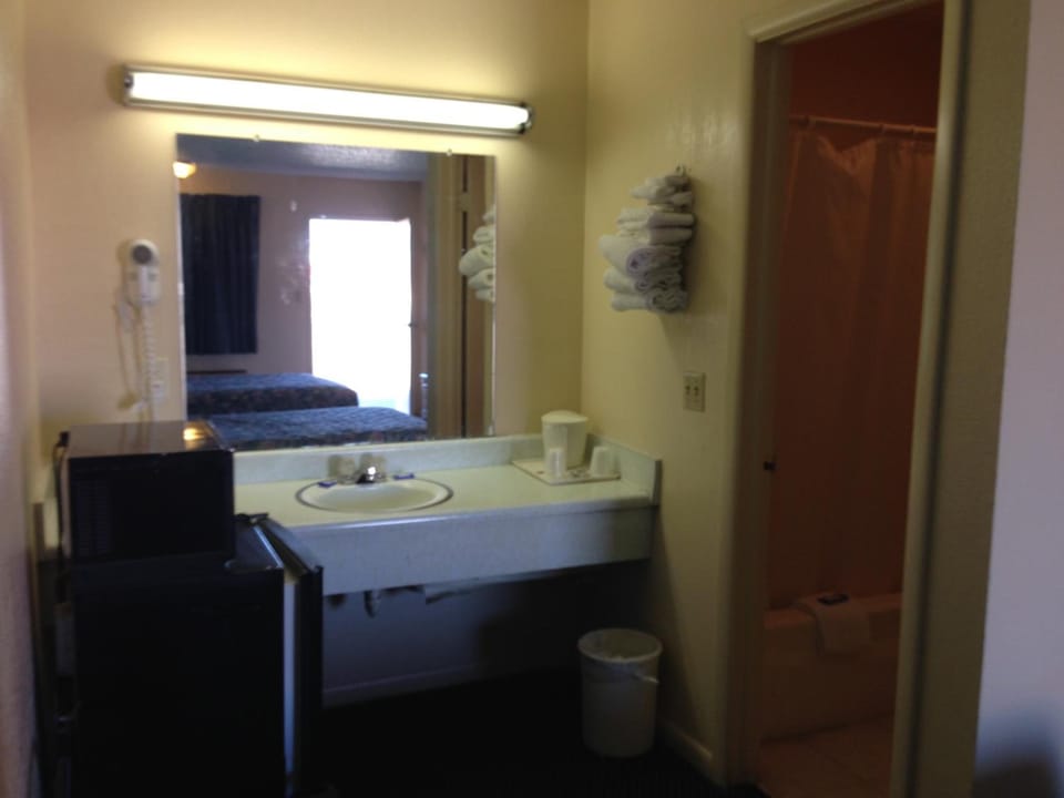 Super 7 Inn-Siloam Springs Motel in Siloam Springs