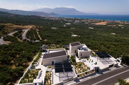 Villas Phos and Kallos Hotel in Crete