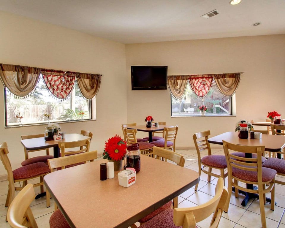 Twin Star Lodge Hotel in Biloxi