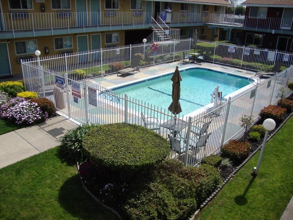 Oasis Inn Sacramento- Elk Grove Motel in Florin