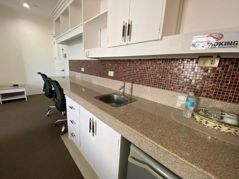 Stonestown Suites Hotel in Cagayan de Oro