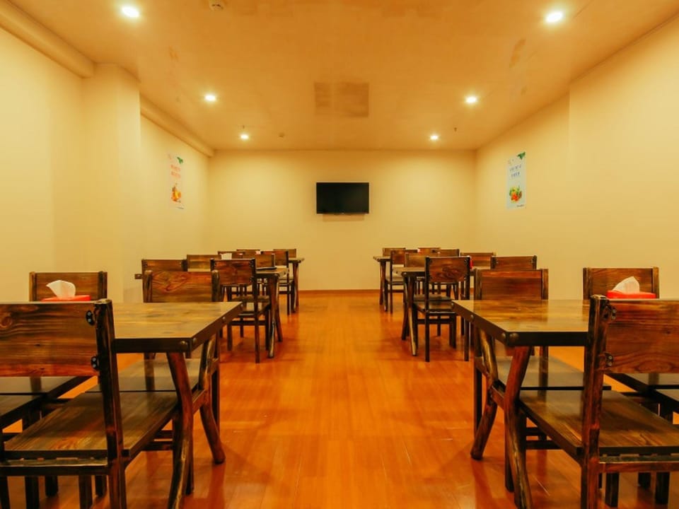 GreenTree Inn Zhengzhou Zhongyuan District Huaihe Road Tongbai Road Metro Station Shell Hotel Hotel in China