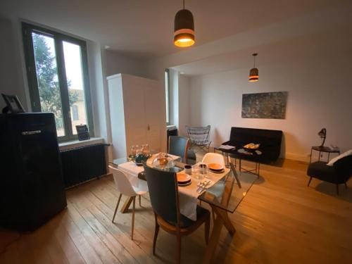 MY BOUTIQUE GUESTHOUSE - Fabulous Suites 10 Min A7 - Hotel in Auvergne-Rhône-Alpes