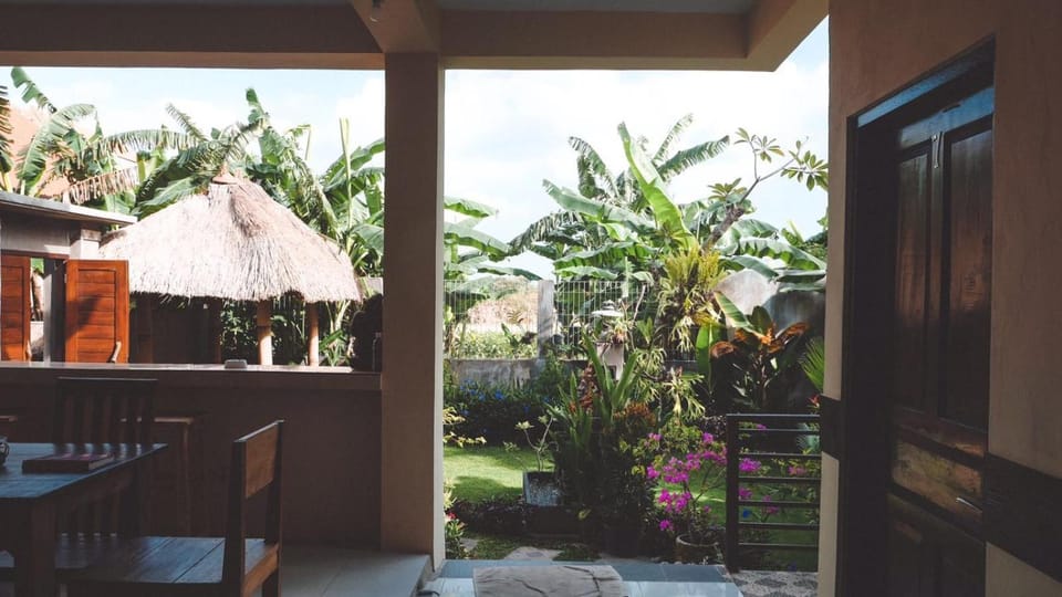 Pluto House Hotel in North Kuta
