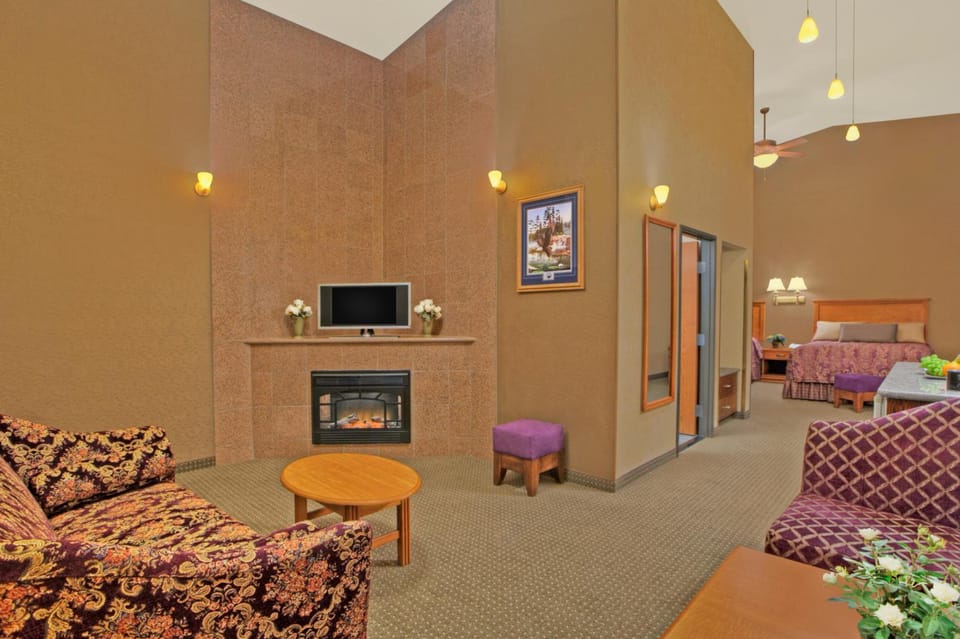 Rushmore Express & Suites Hotel in Keystone