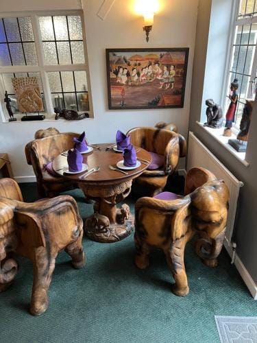 Siam cottage guesthouse over 300 years old with Thai restaurant Hotel in Moreton-in-Marsh