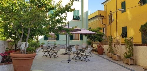 Il Giardino dei Limoni Room & Apartments Hotel in Genoa