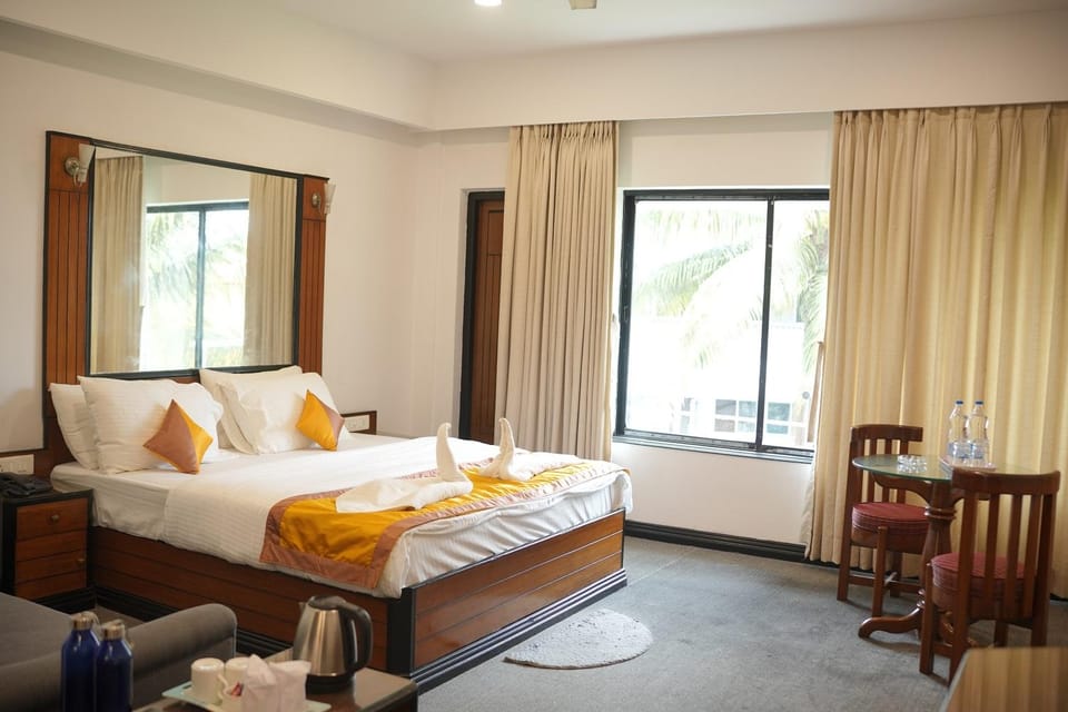 Dolphin Hotel Digha Hostel in West Bengal