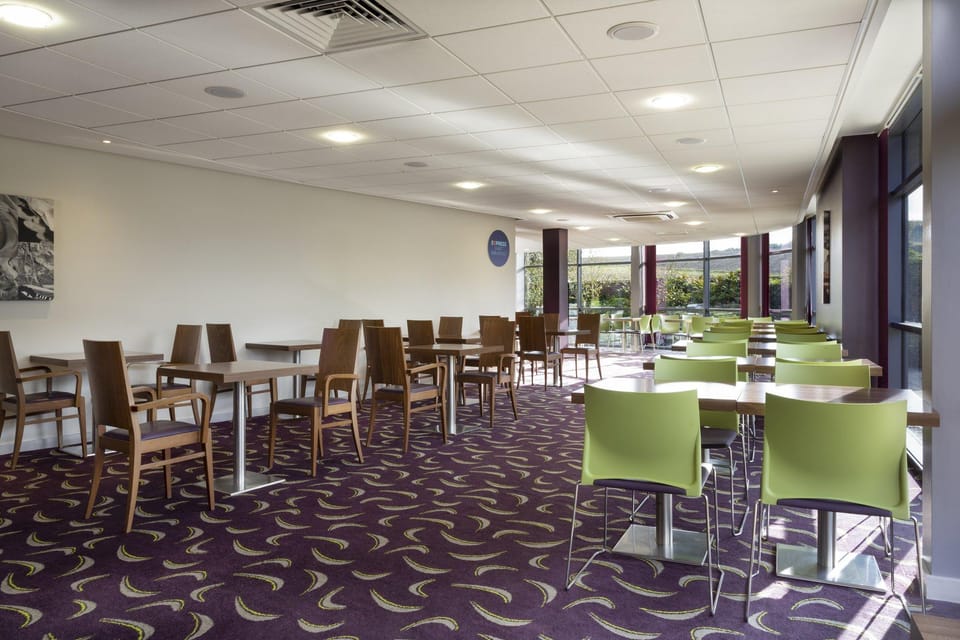 Holiday Inn Express Dunstable By IHG Hotel in Luton