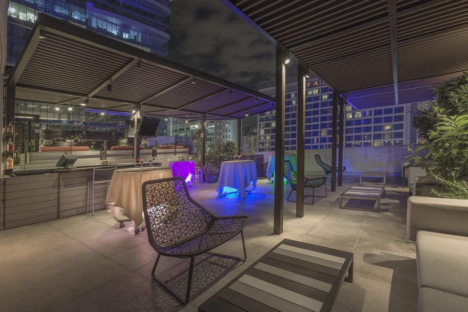 Bar/lounge