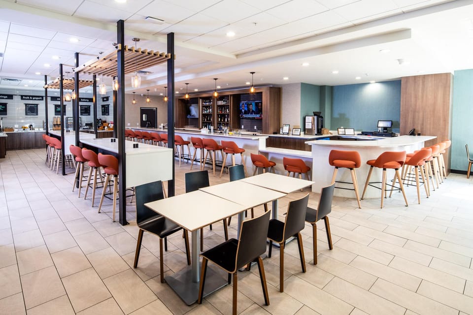 Holiday Inn & Suites Detroit - Troy by IHG Hotel in Royal Oak