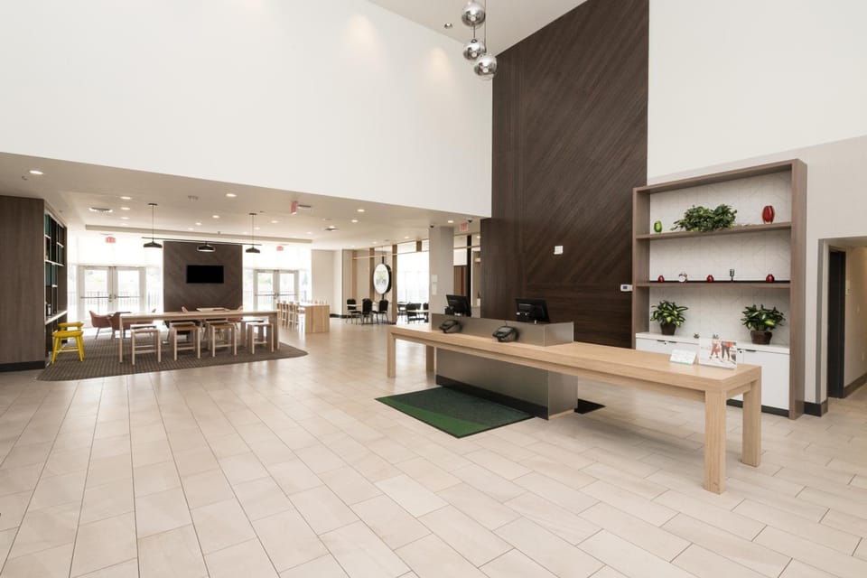 Holiday Inn & Suites Detroit - Troy by IHG Hotel in Royal Oak