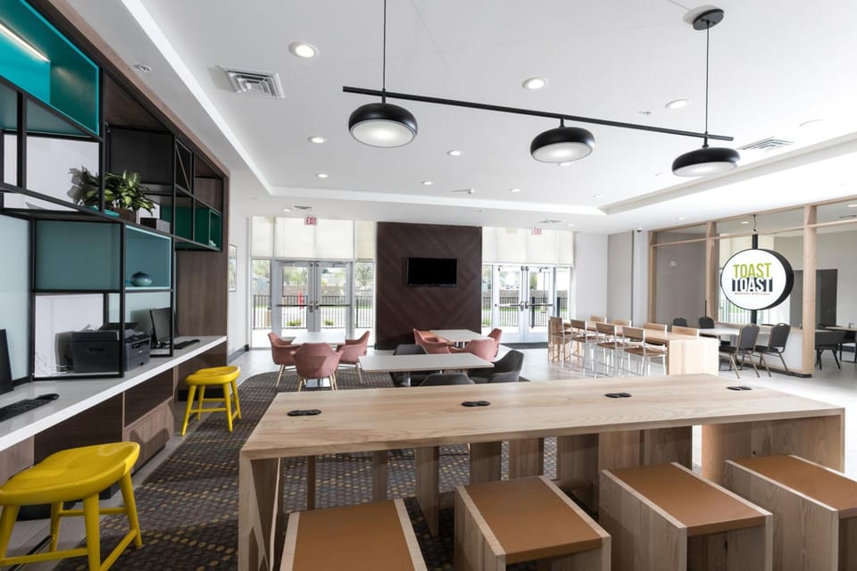 Holiday Inn & Suites Detroit - Troy by IHG Hotel in Royal Oak