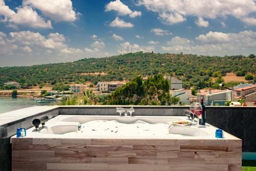CUNDA AKSAC OTEL Hotel in İzmir Province